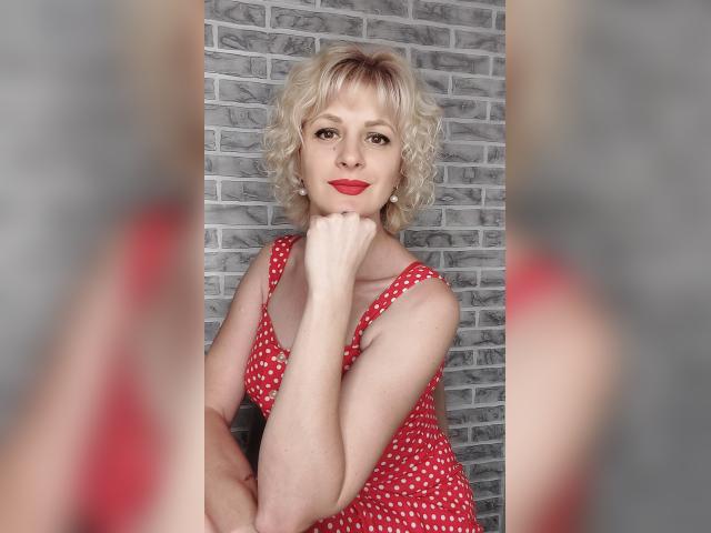Visit MiaSkye profile