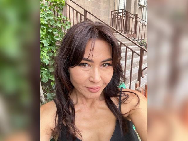 Visit FrostPetal profile
