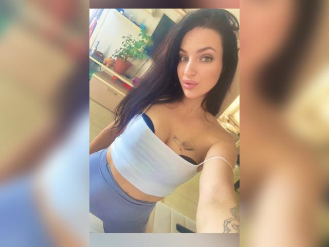 Visit Shakira profile