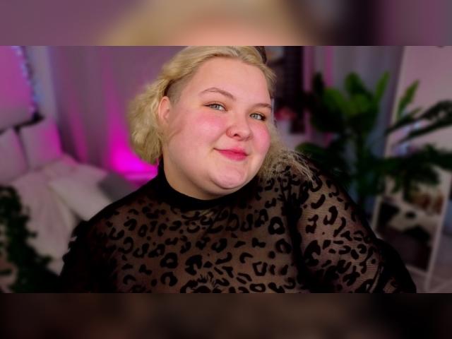 Visit EllaBigBabe profile