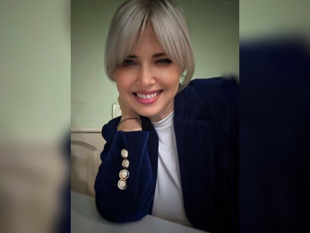 Visit 1Kira profile