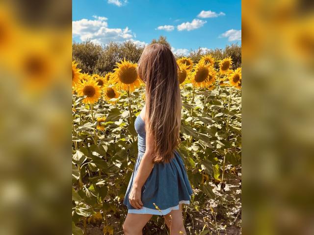 Visit Elena357357 profile