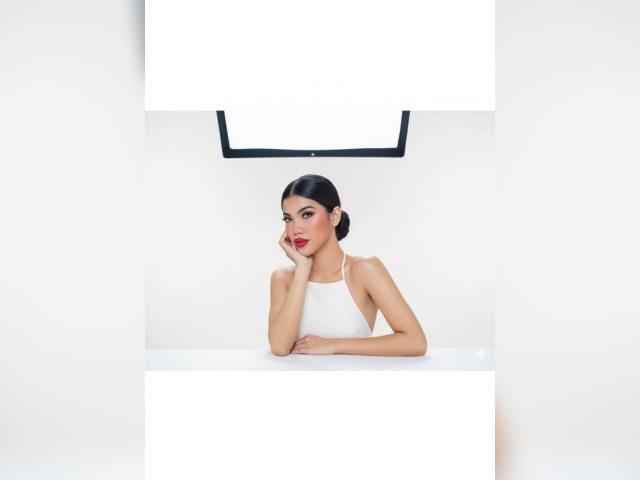 Visit CassieNova profile