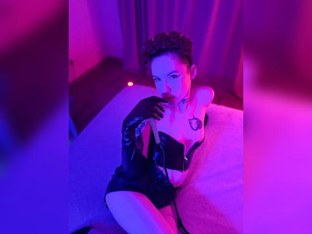 Visit LilyHaze profile