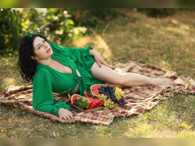 Visit ninas25 profile