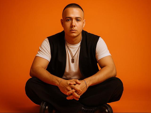 Visit DenzelF35 profile