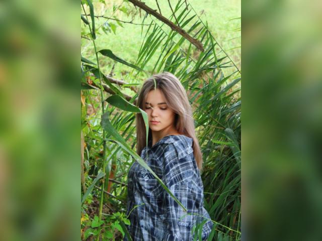 Visit Tavina profile