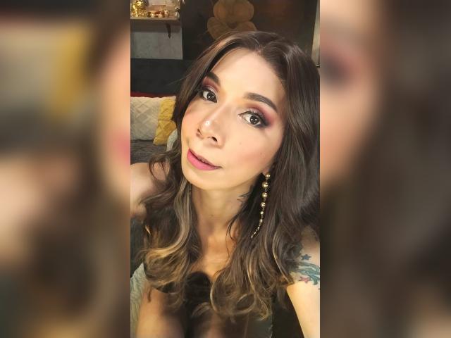 Visit celinafox profile
