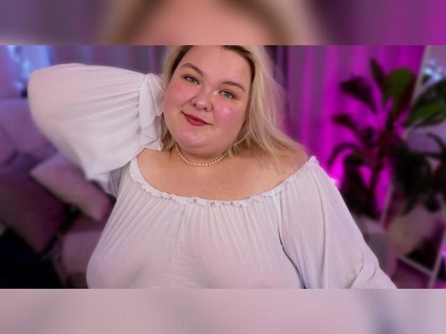 Visit EllaBigBabe profile