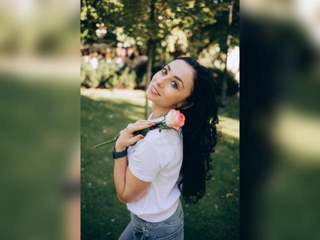 Visit Ve3ronica profile