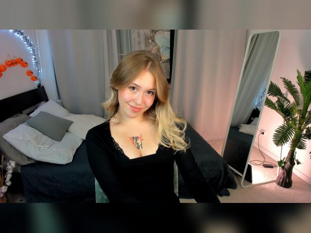 Visit LanaRoselle profile