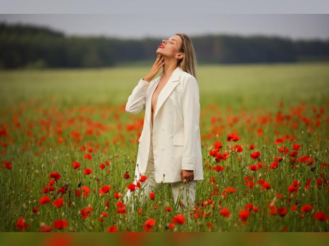 Visit LanaxMellory profile