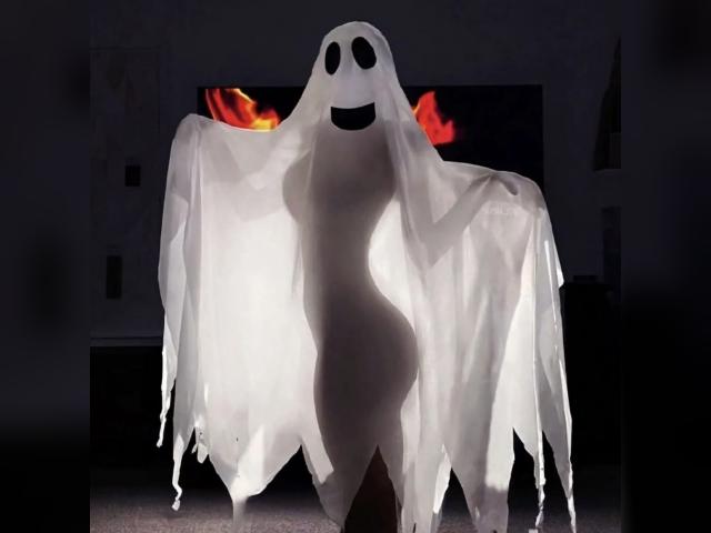 Visit LonelyWolfie profile