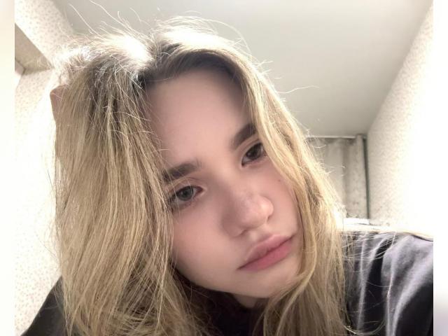 Visit ANNABELLELU profile