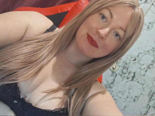 Visit sweetcandymmm profile