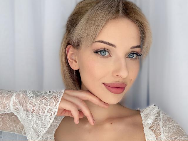 Visit Rinae profile