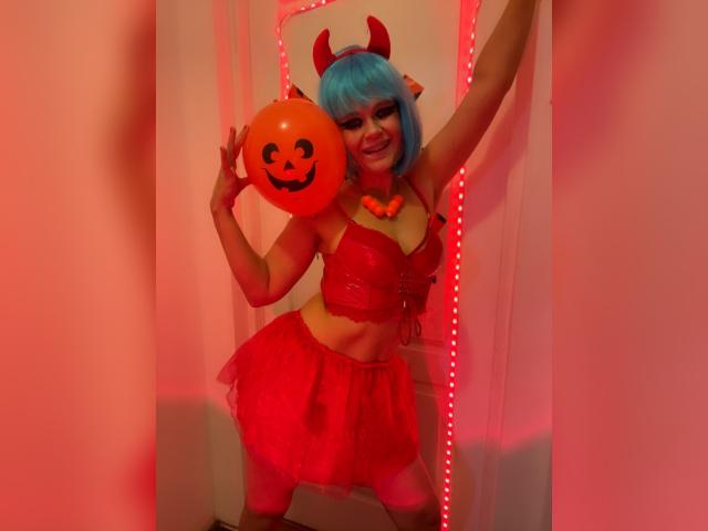 Visit prettywoman31 profile