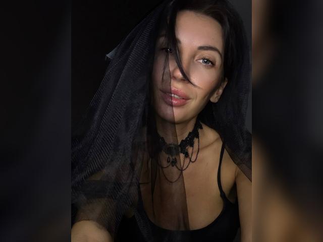 Visit MollyPop profile