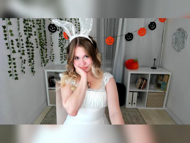 Visit LanaRoselle profile