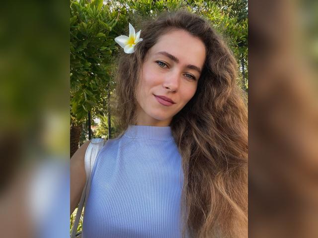 Visit EliElina profile