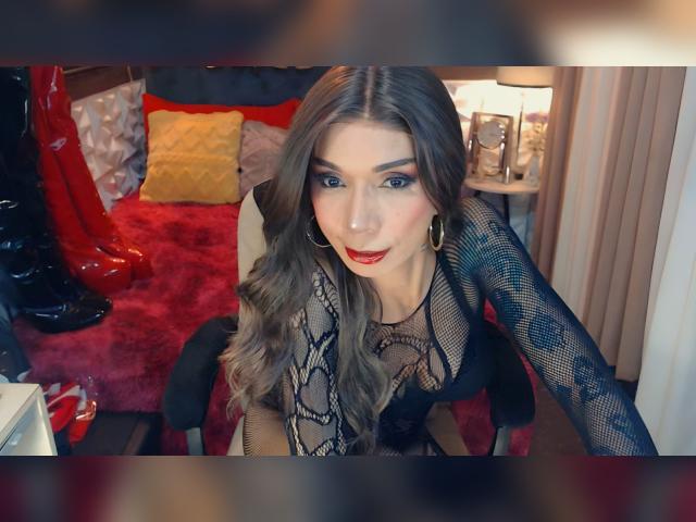 Visit celinafox profile