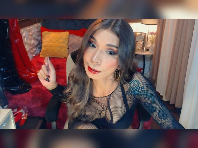 Visit celinafox profile