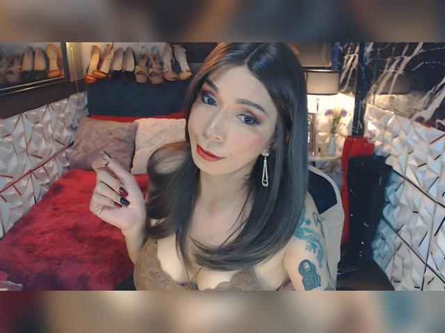 Visit celinafox profile