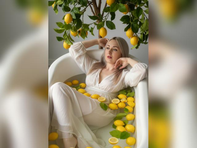 Visit MissOLunaSharm profile