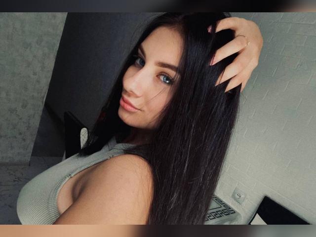 Visit AvelynNoir profile