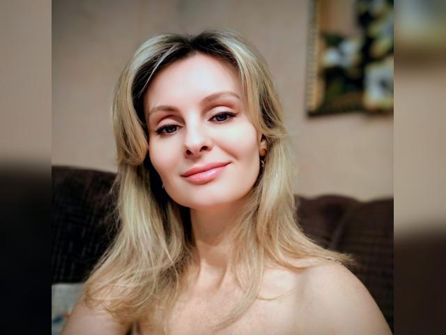 Visit MmmmBeautyyy profile