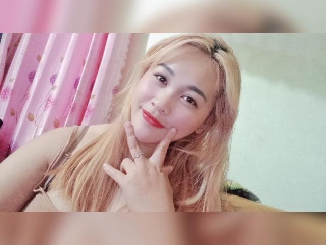 Visit NikkiBella profile