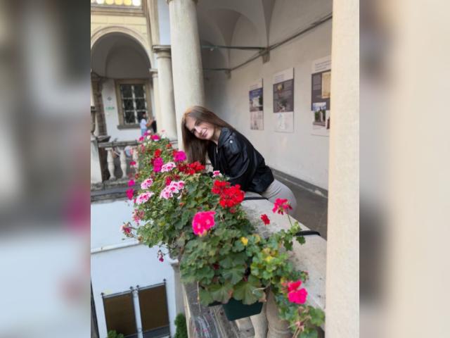 Visit MiraSweetie profile