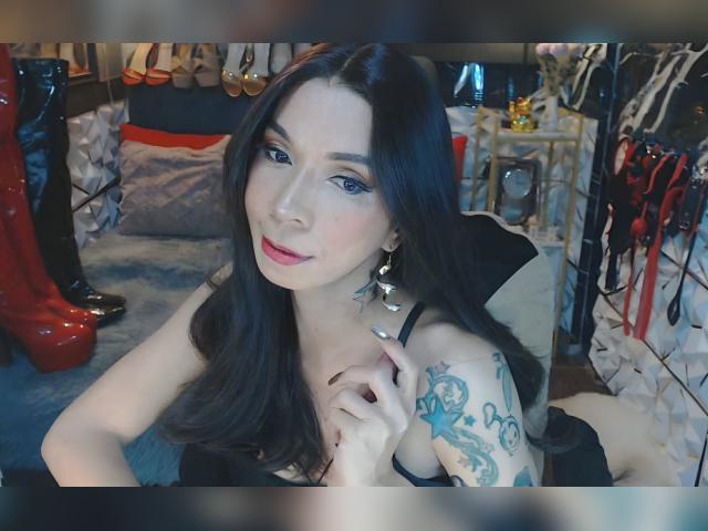 Visit celinafox profile