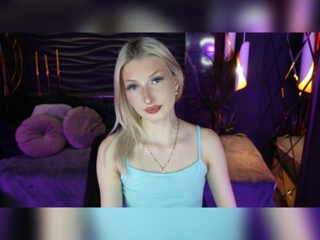 Visit AnoraQueen profile