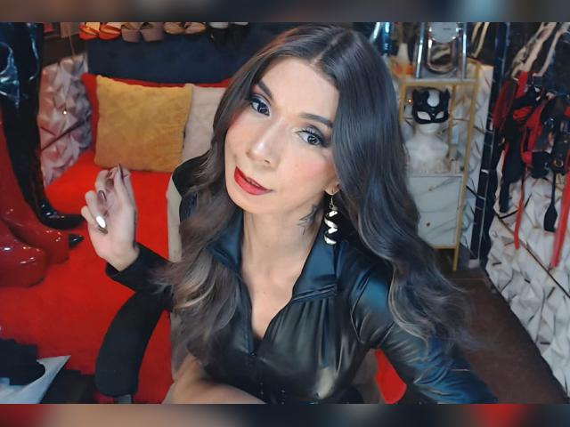 Visit celinafox profile