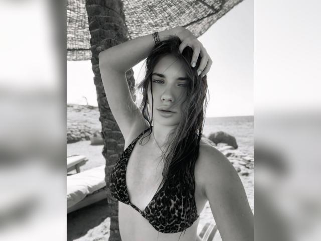 Visit LinaMirey profile