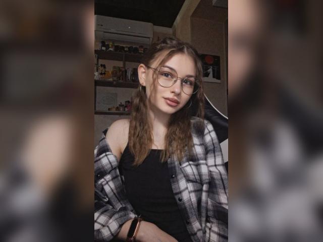 Visit 001goodgirl profile