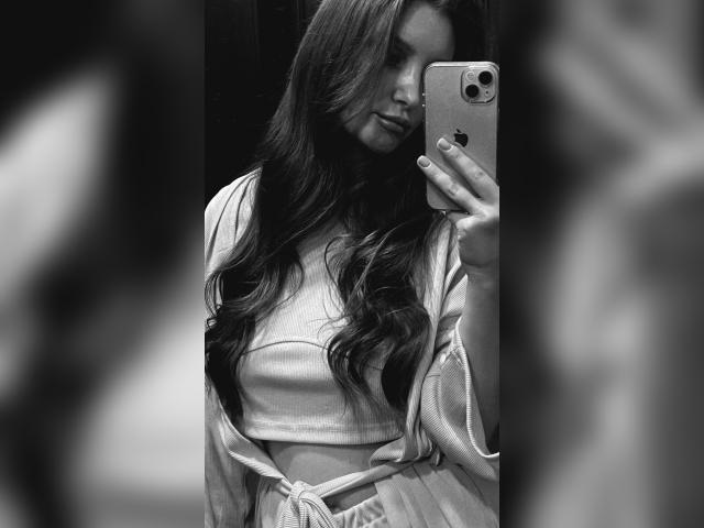 Visit Sweetgirl20255 profile