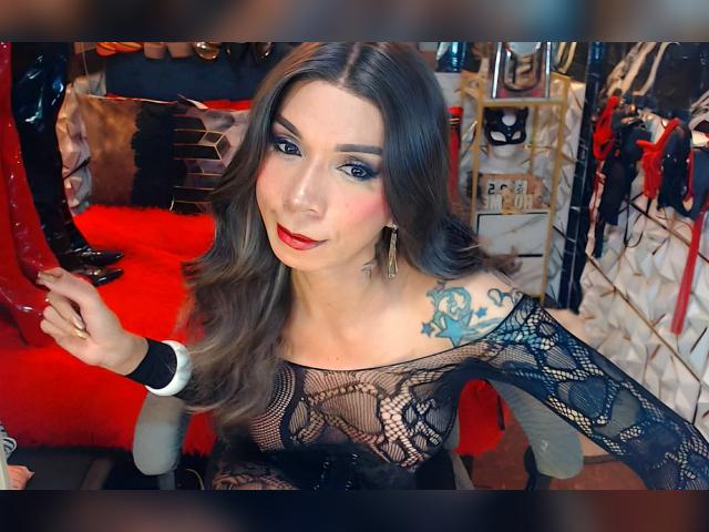 Visit celinafox profile