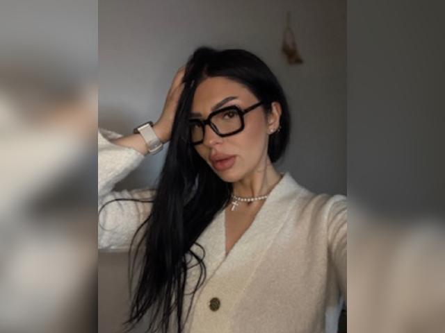 Visit BrainyBelle profile