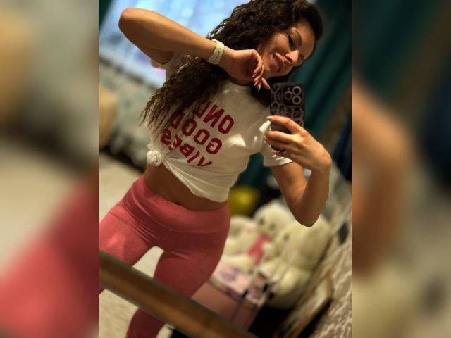 Visit 01chanel profile