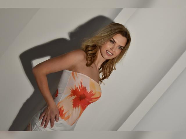 Visit LunaFlinn profile