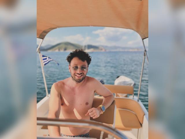 Visit LeoStonw profile