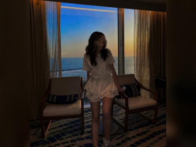 Visit AuraElle profile