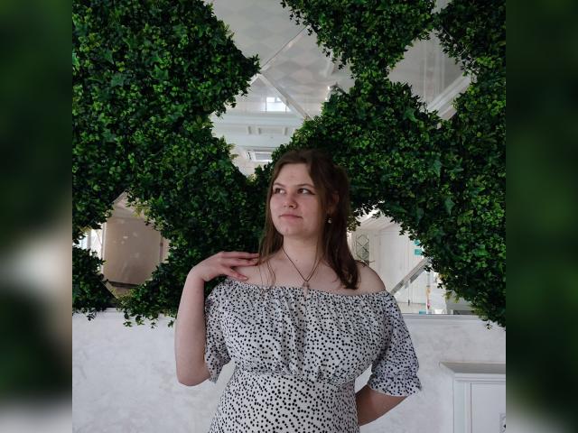 Visit rosegoldyy profile