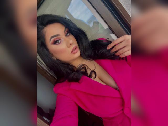 Visit AltessaVoss profile
