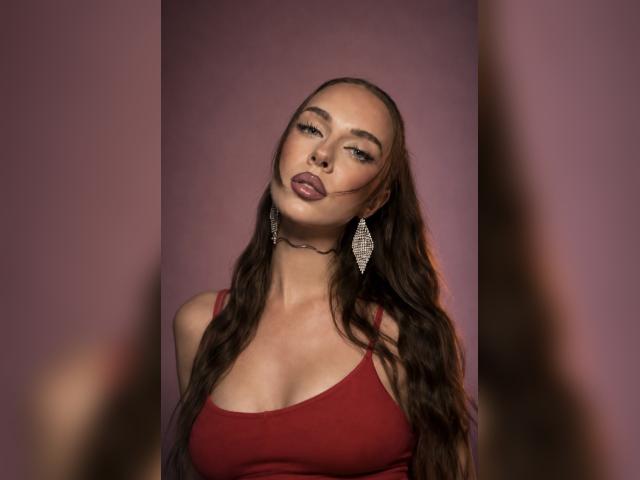 Visit Alinaaa profile