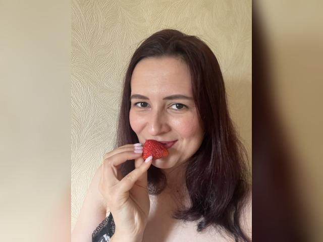 Visit 1CreamRaspberry profile