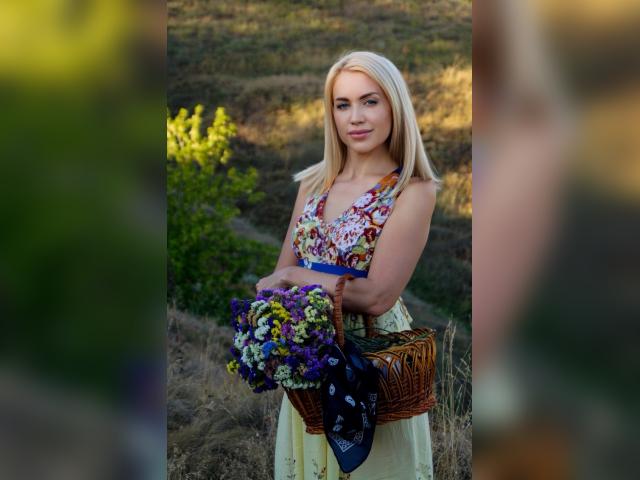 Visit LadyElyaWhisp profile