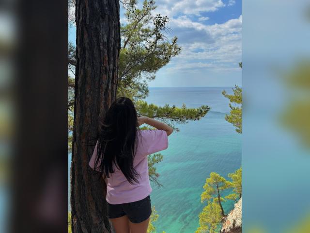 Visit MissYourKiss profile